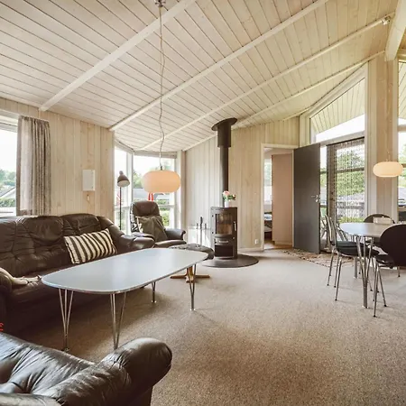Beautiful Home In Aabenraa With Sauna *